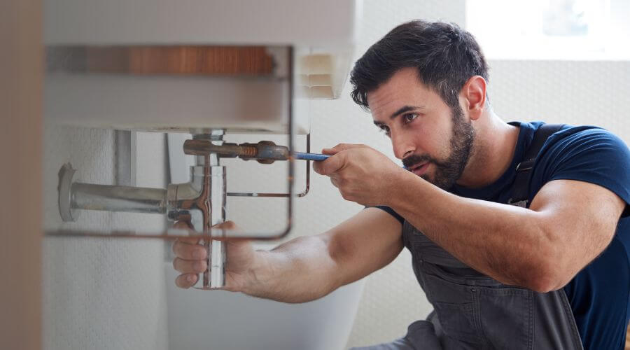 Expert burst pipe repair services in Akron, MI